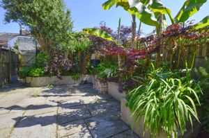 Photo 19- click for photo gallery